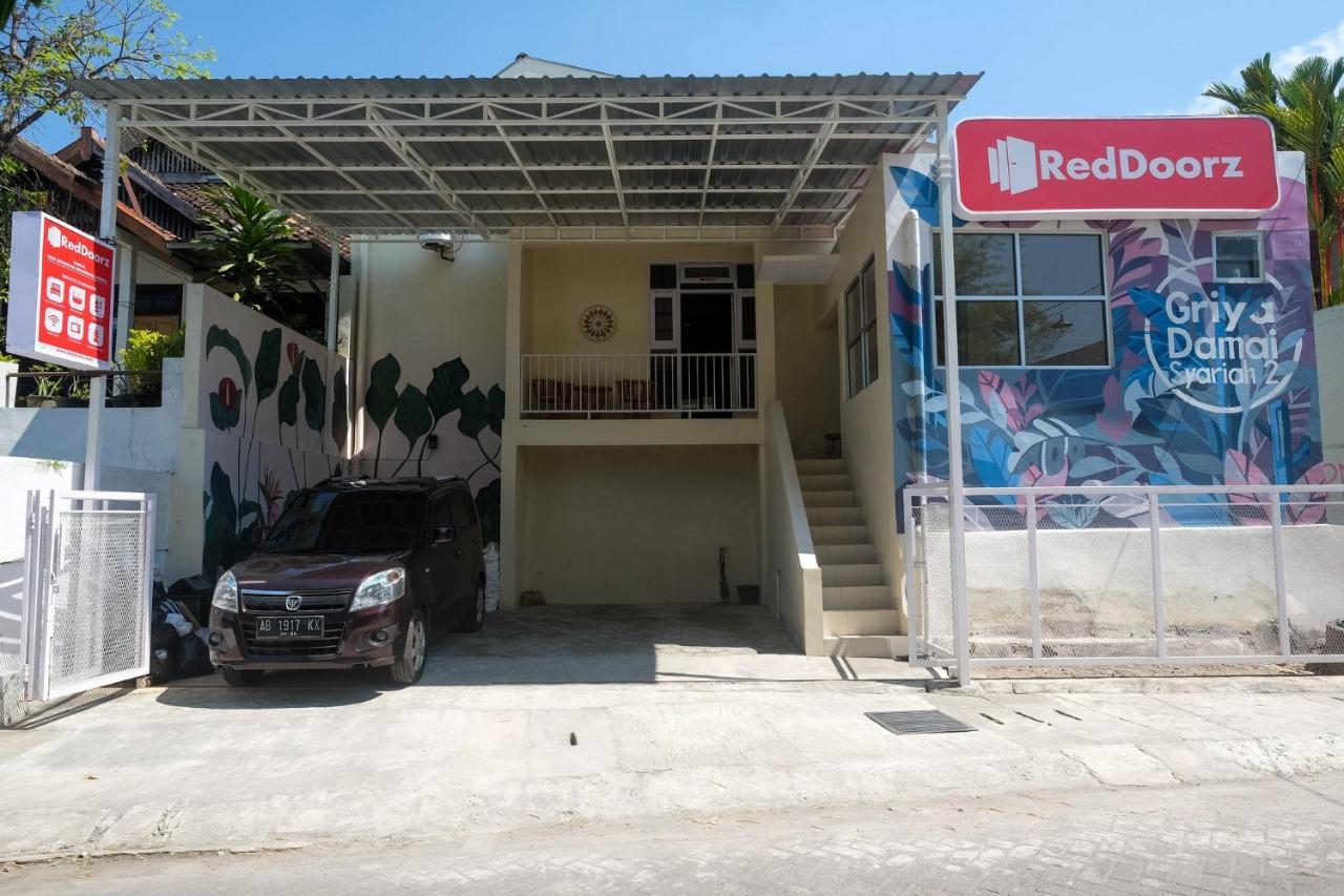 Reddoorz Syariah Near Universitas Mercu Buana Kampus 2 Yogyakarta Kejayan Exterior photo